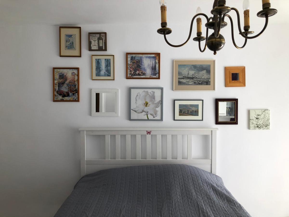 Le Garcon De Cristina-Simple,Quiet,Spacious Studio Бухарест Экстерьер фото