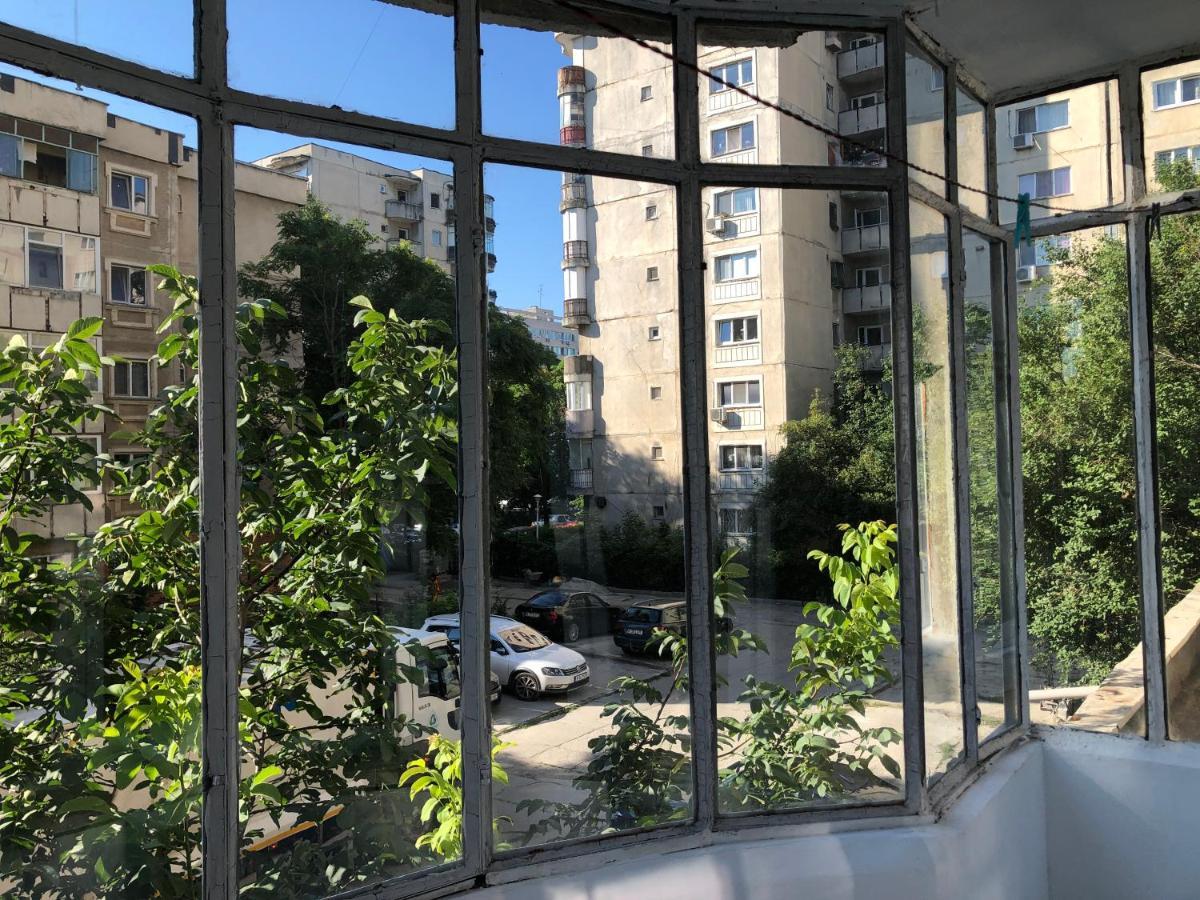 Le Garcon De Cristina-Simple,Quiet,Spacious Studio Бухарест Экстерьер фото