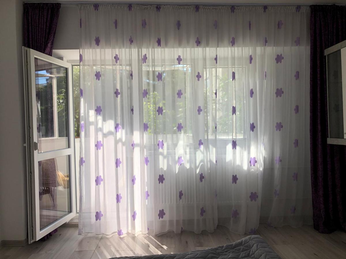 Le Garcon De Cristina-Simple,Quiet,Spacious Studio Бухарест Экстерьер фото